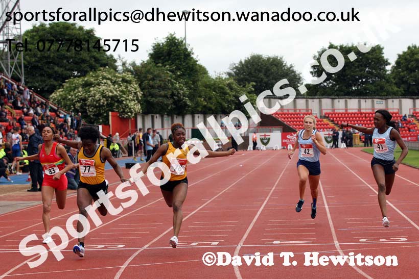 Inter girls 100 metres, English Schools Track and Field. Photo: David T. Hewitson/Sports for All Pics